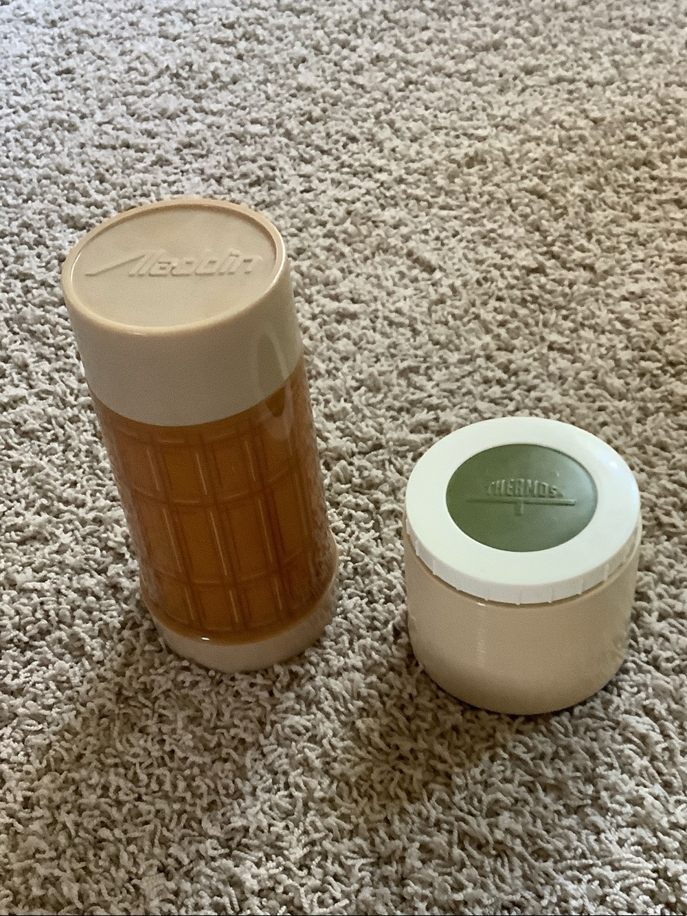 Vintage bundle of 2 hot/cold containers
